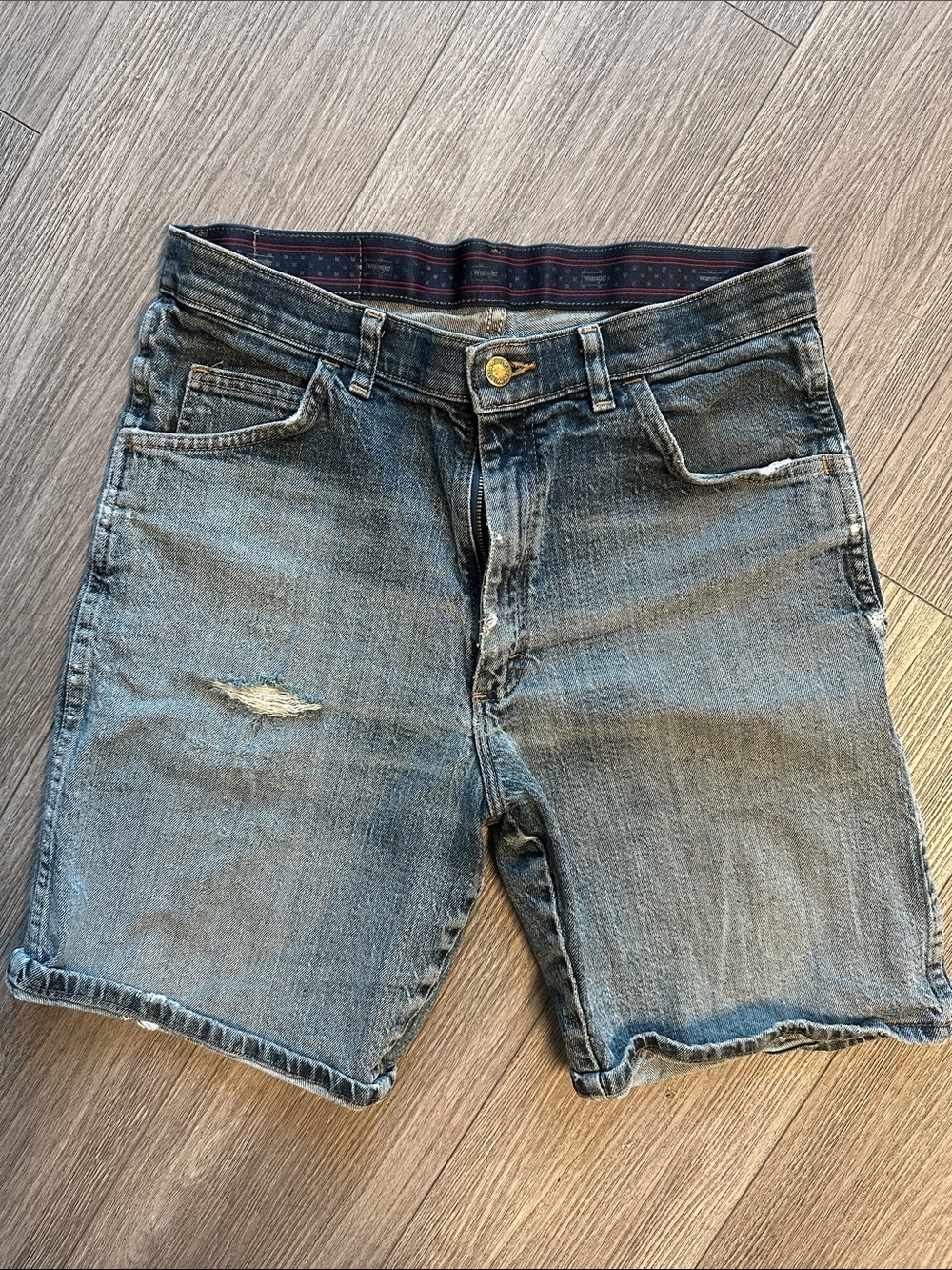 Wrangler Flex Waist- Distressed Blue Denim Men’s Shorts 32W
